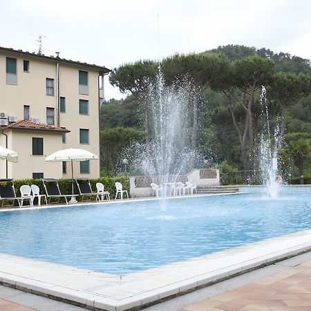 Grappolo D'Oro Hotel Пиетрасанта Екстериор снимка