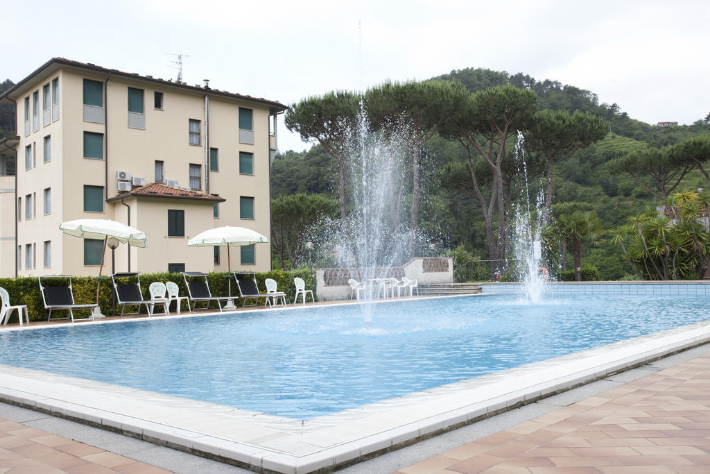 Grappolo D'Oro Hotel Пиетрасанта Екстериор снимка