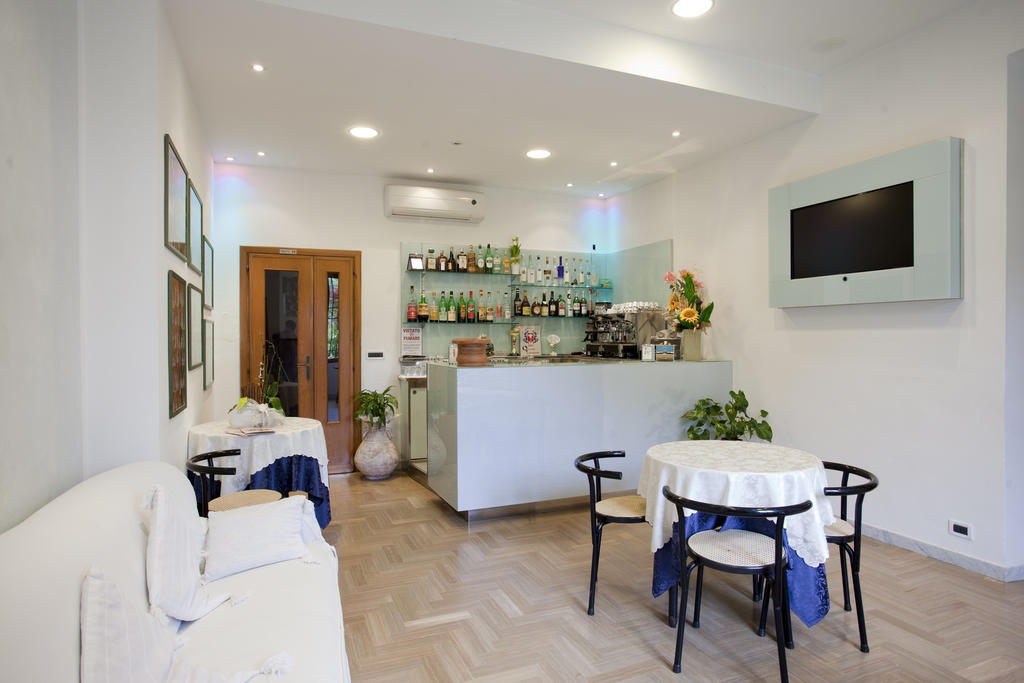 Grappolo D'Oro Hotel Пиетрасанта Екстериор снимка